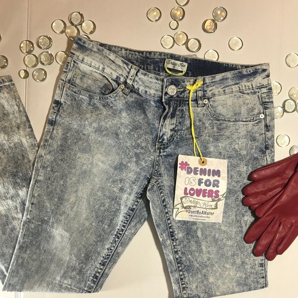 Indigo Rein Women’s Denim Jeans NWT - Picture 1 of 4
